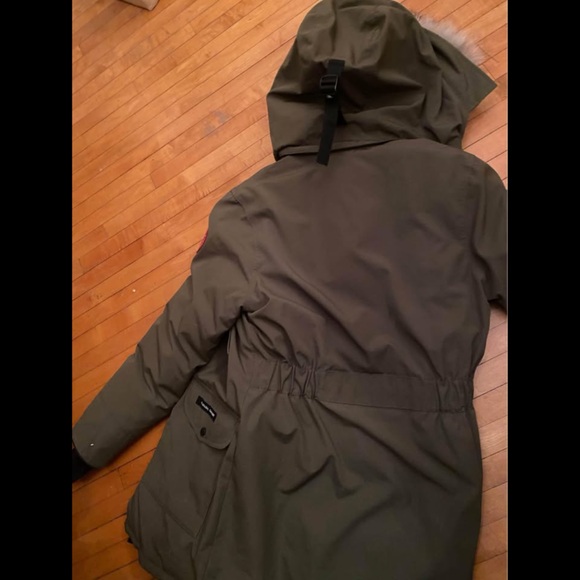 Almost new Canada Goose Victoria Parka - Picture 3 of 7
